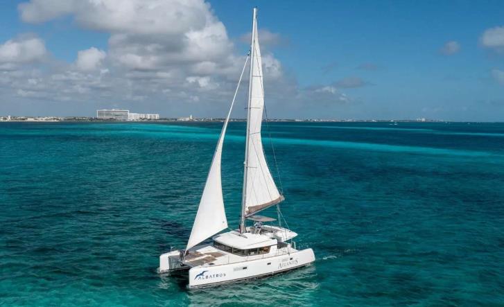 Catamaran Tour To Isla Mujeres W-trans. and Albatros Plus tour