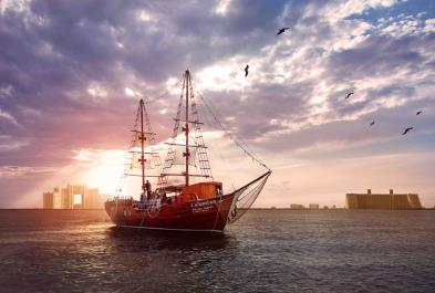 Rib Eye Dinner Cruise In Cancun tour